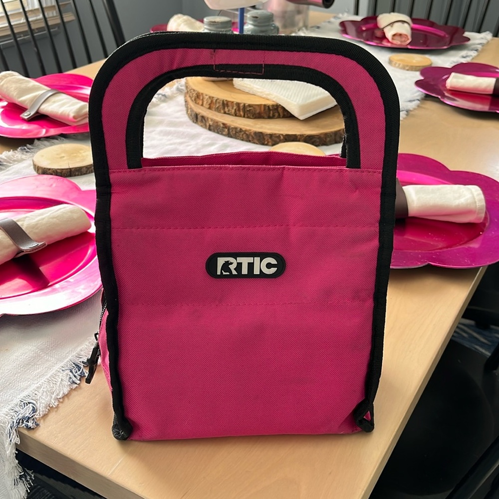 RTIC Insulated Freezable Lunch Box